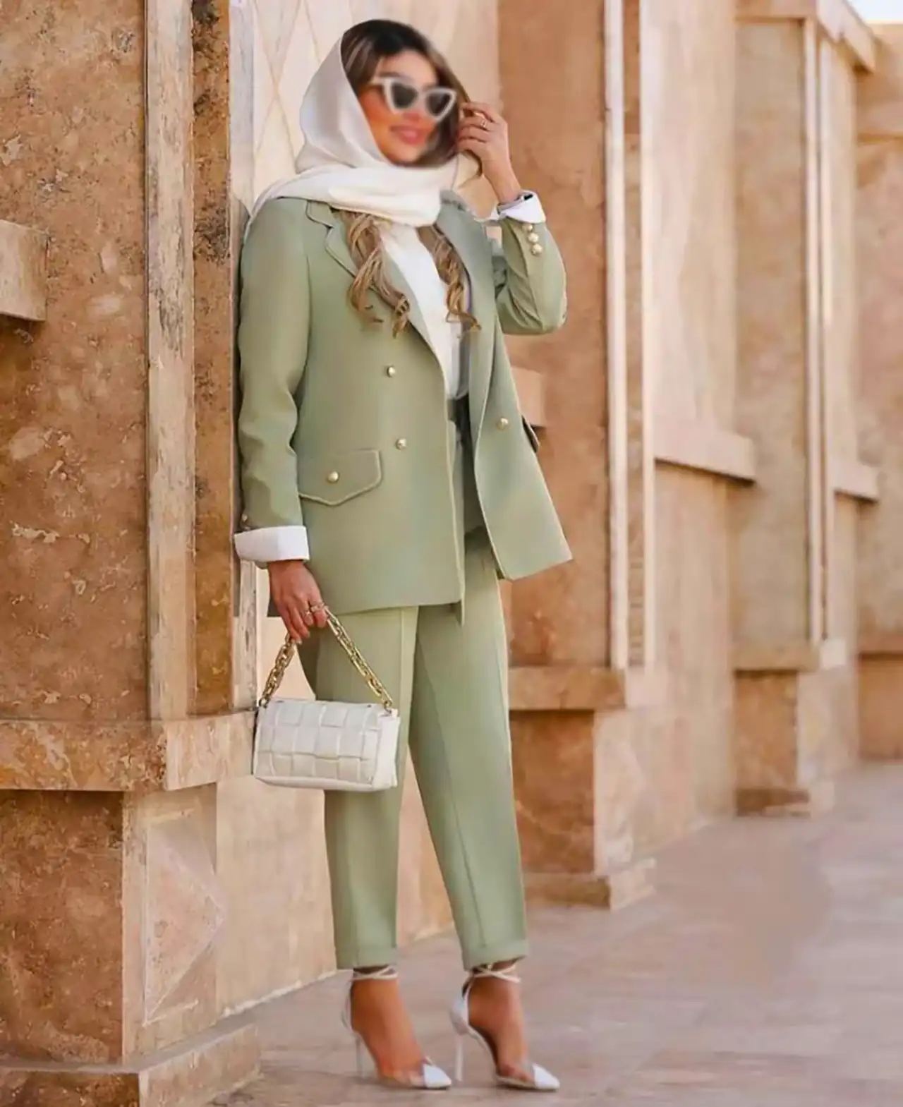 استایل زنانه با کت شلوار