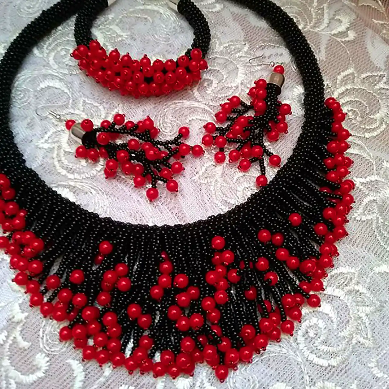 اکسسوری سنتی با رنگ های جذاب