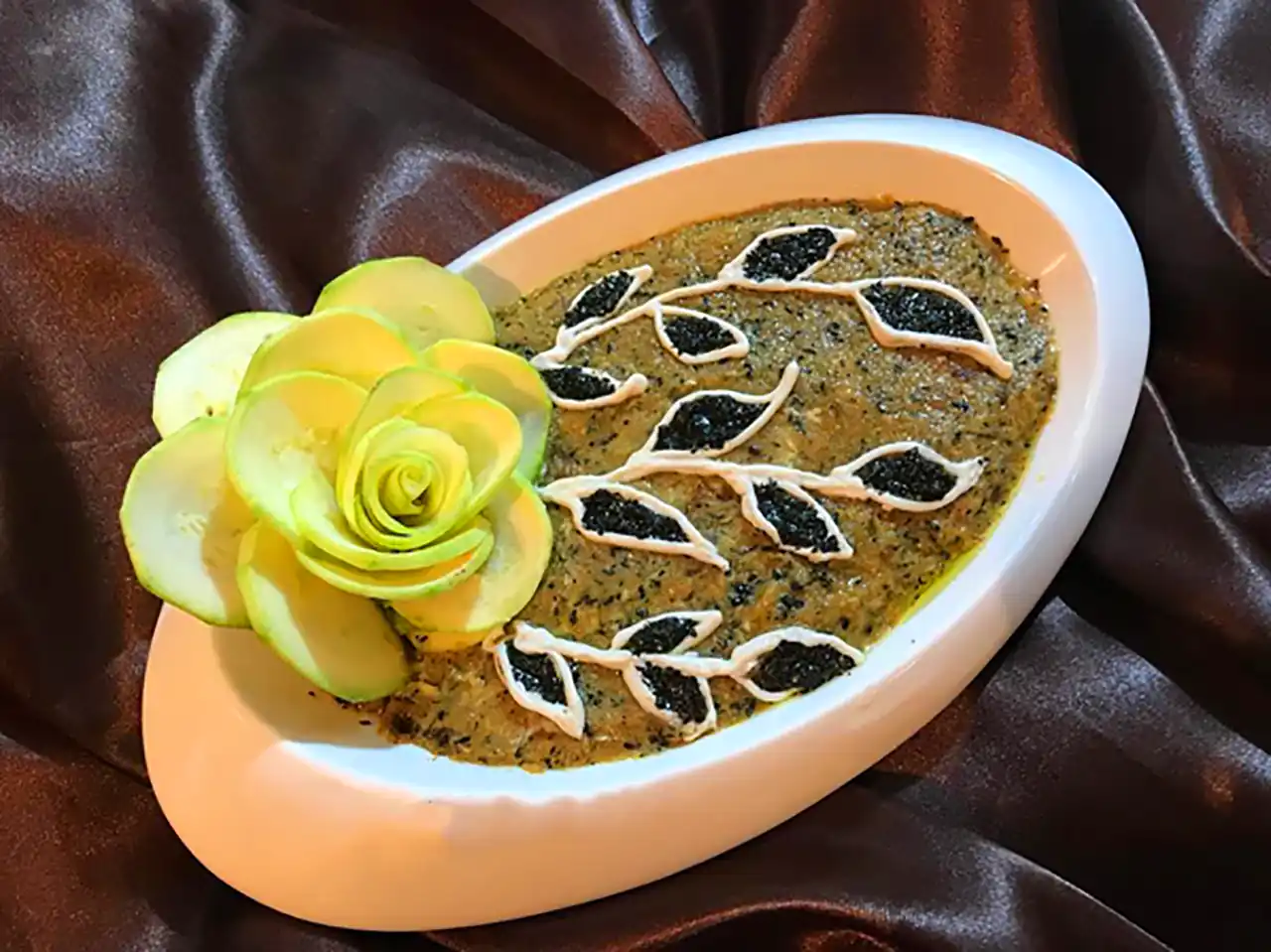 هنر سفره آرایی برای مهمانی های خاص