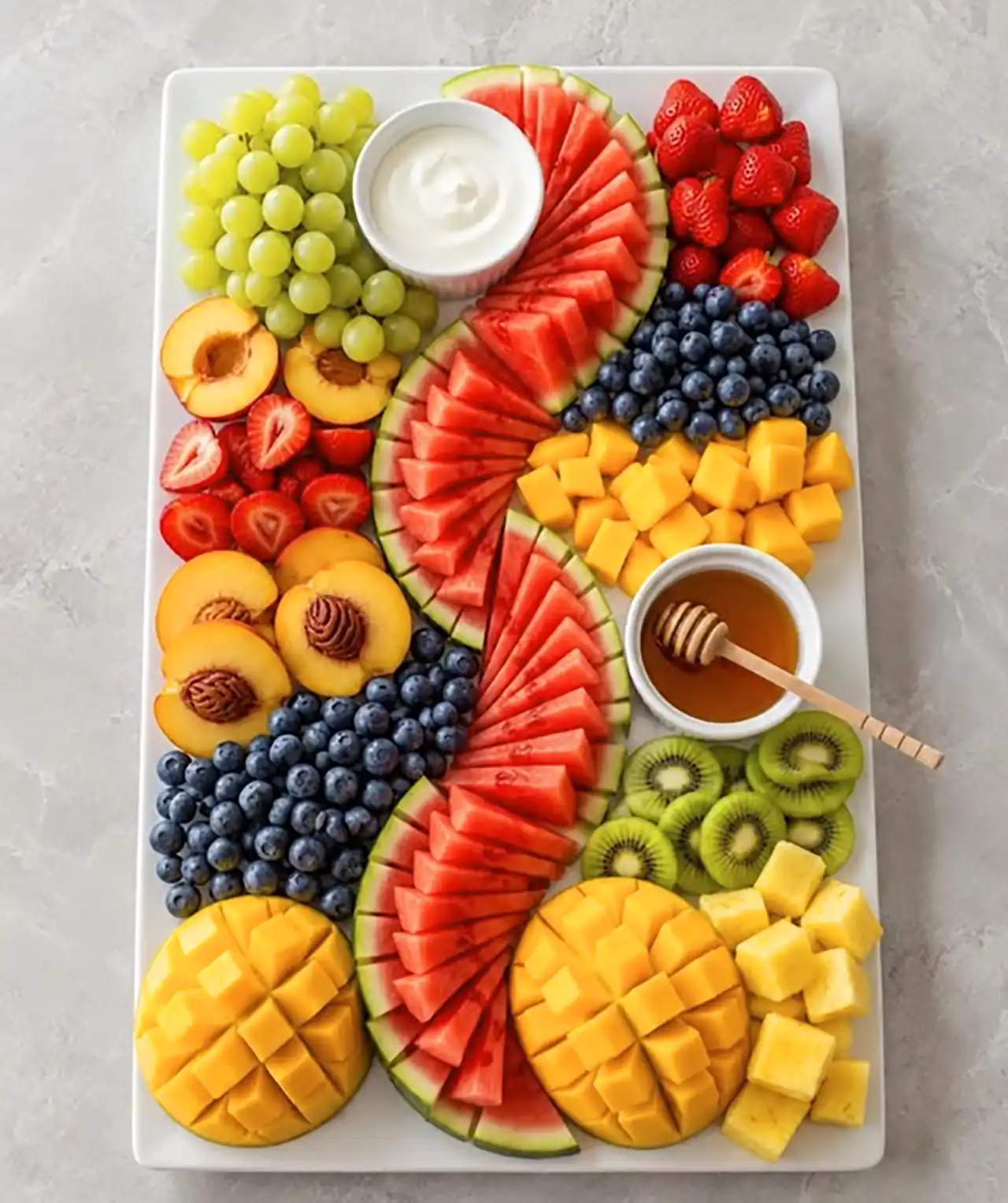میوه آرایی شیک برای مهمانی تابستانی