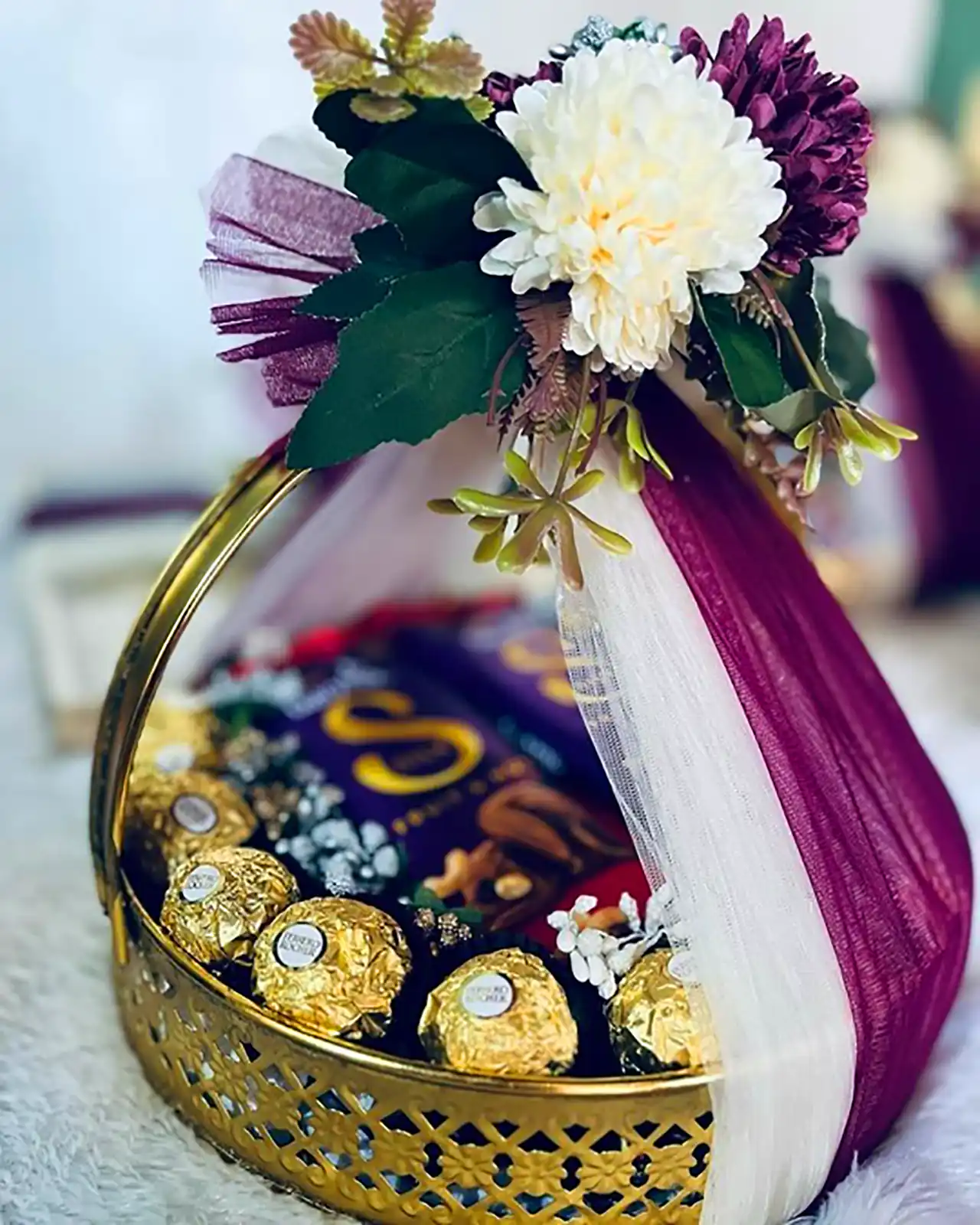 سبد هدیه عروسی بسیار شیک