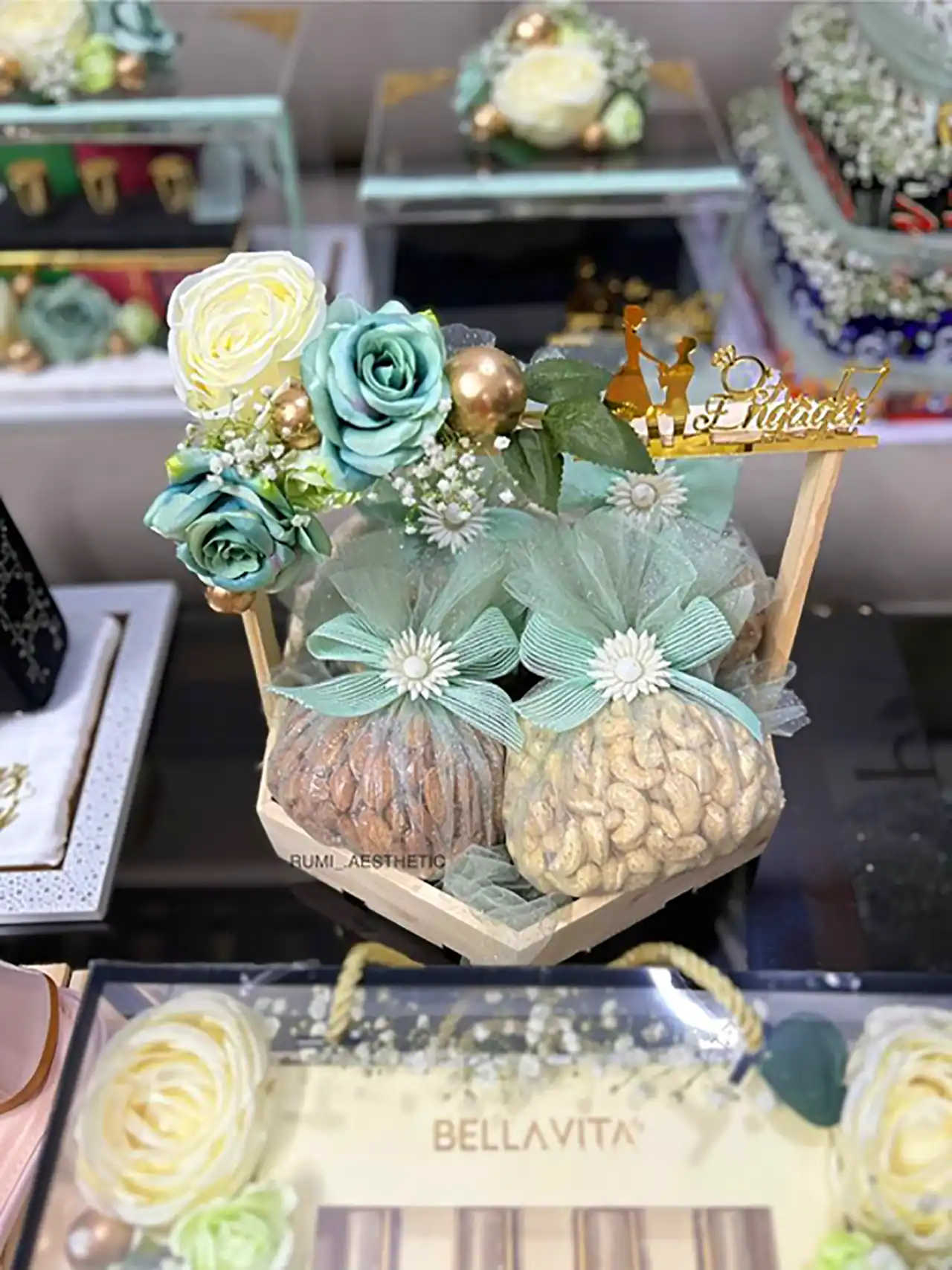 سبد هدیه عروسی بسیار شیک