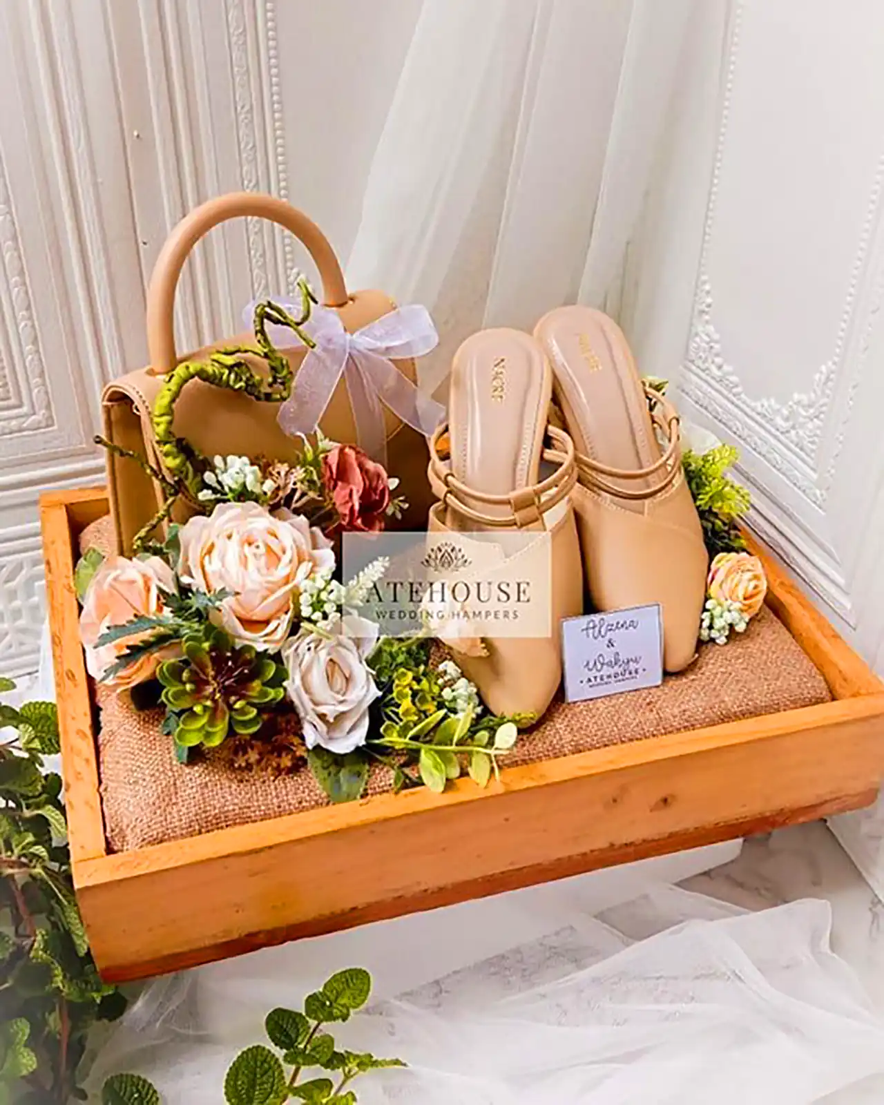 سبد هدیه عروسی بسیار شیک