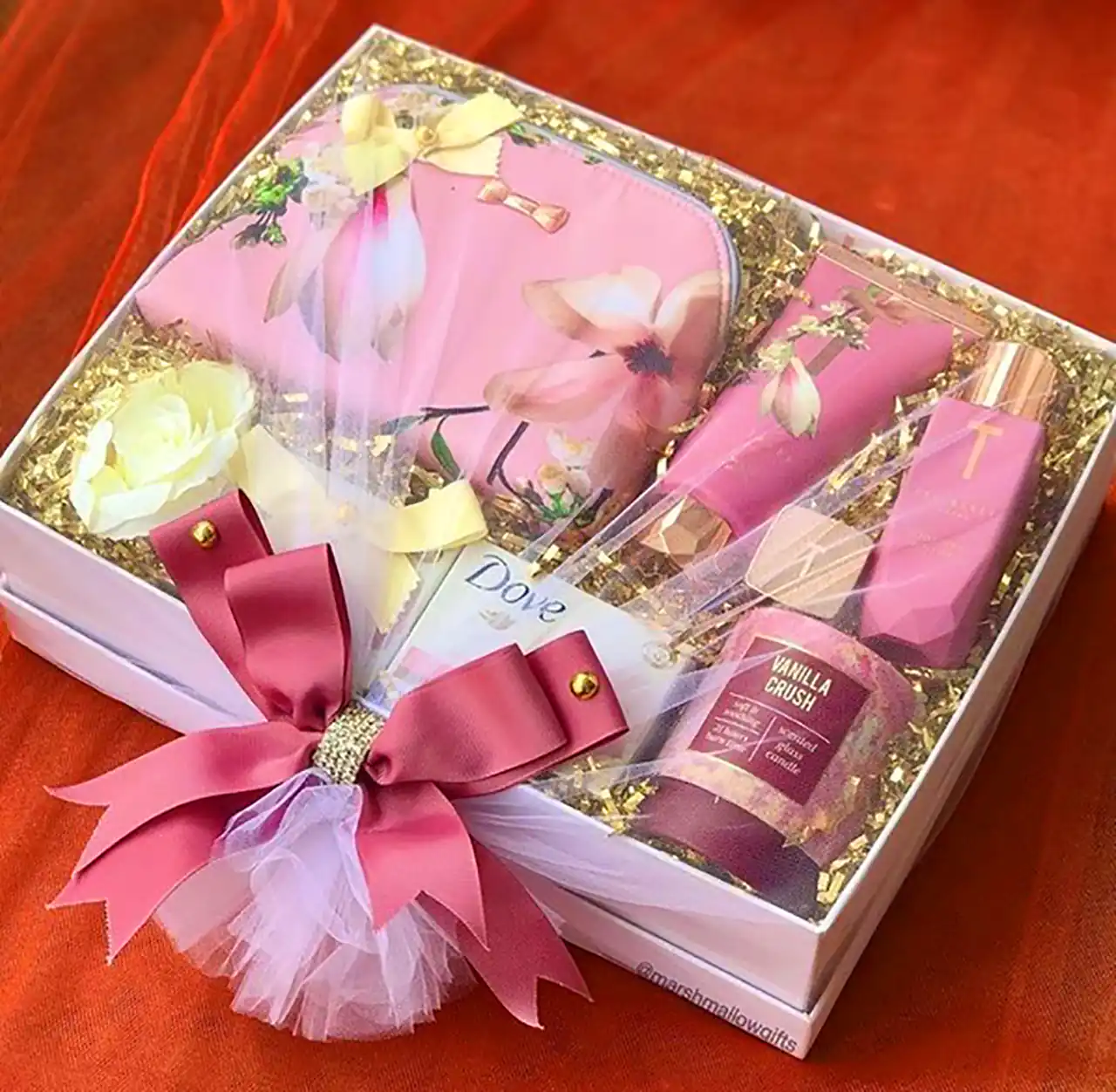 سبد هدیه عروسی بسیار شیک