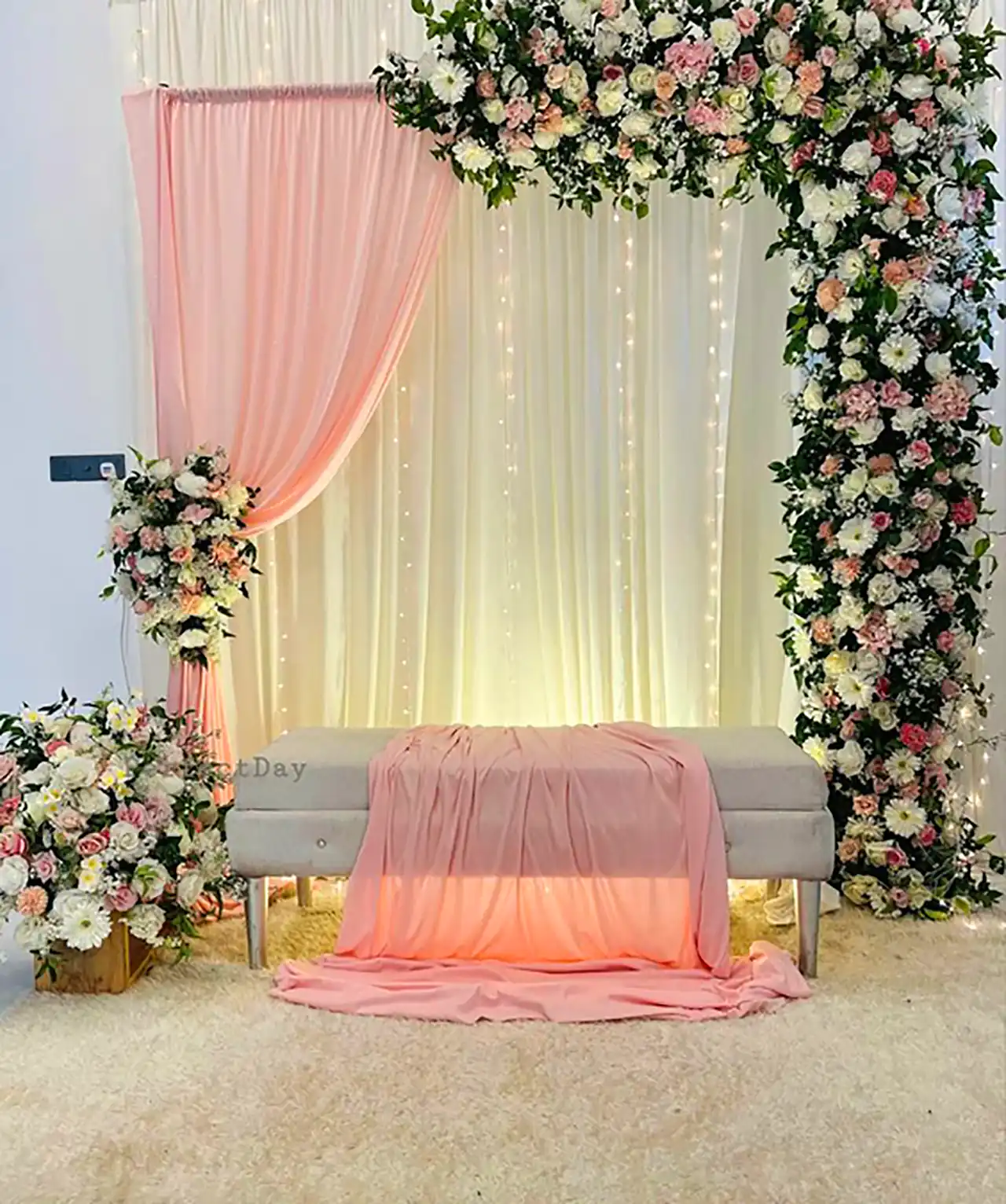 استیج عروسی عاشقانه و شیک