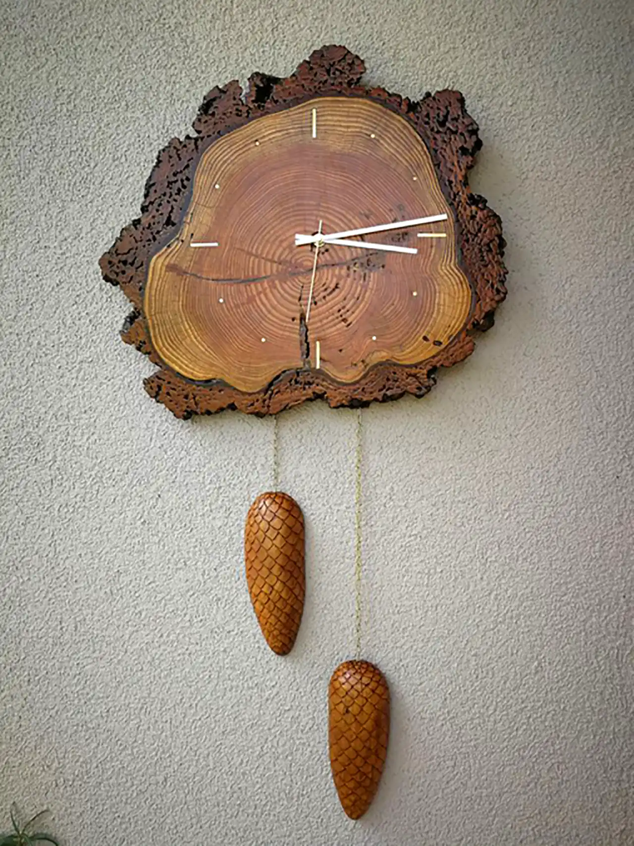 ساعت دیواری شیک چوبی