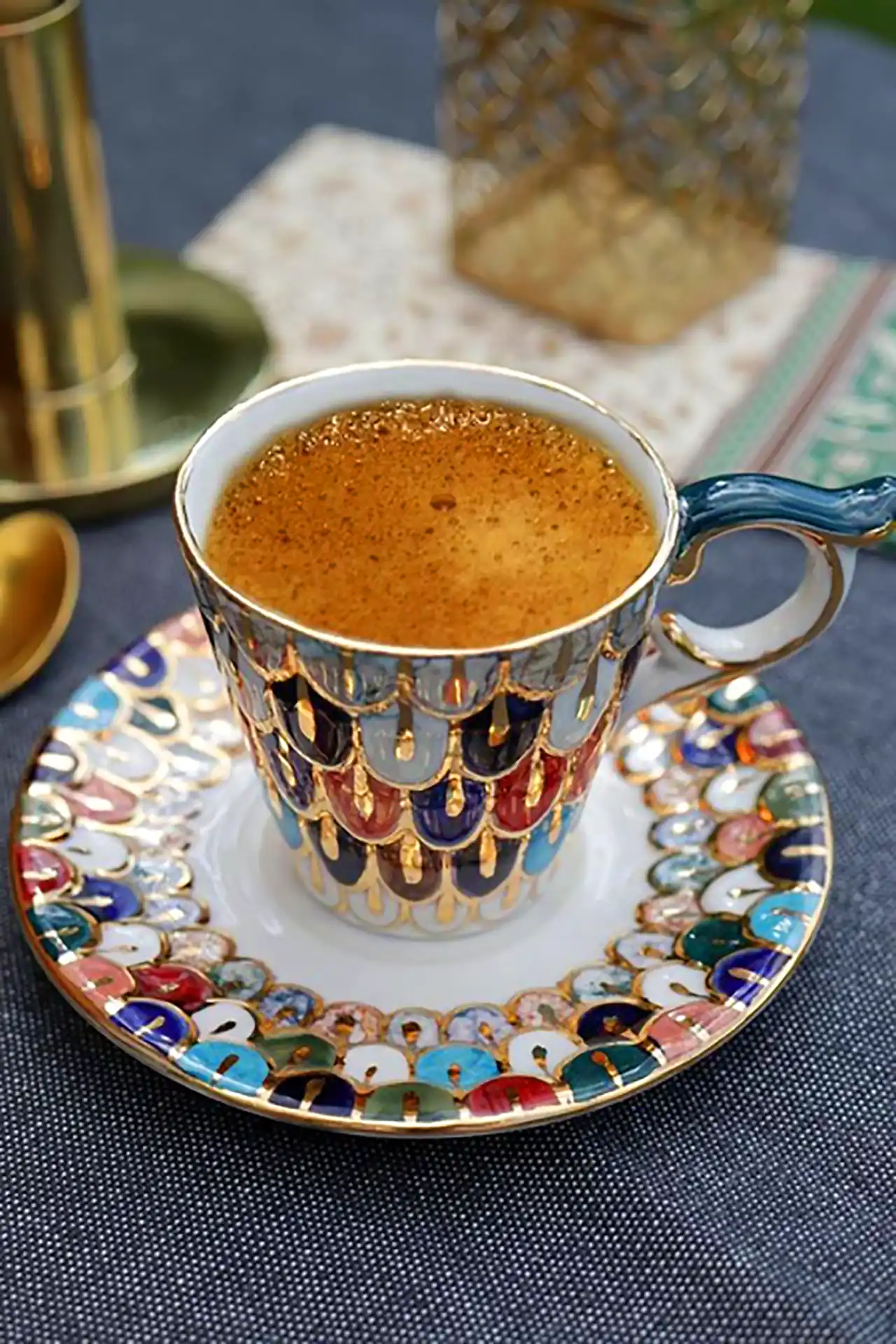 ست فنجان و نعلبکی شیک سلطنتی