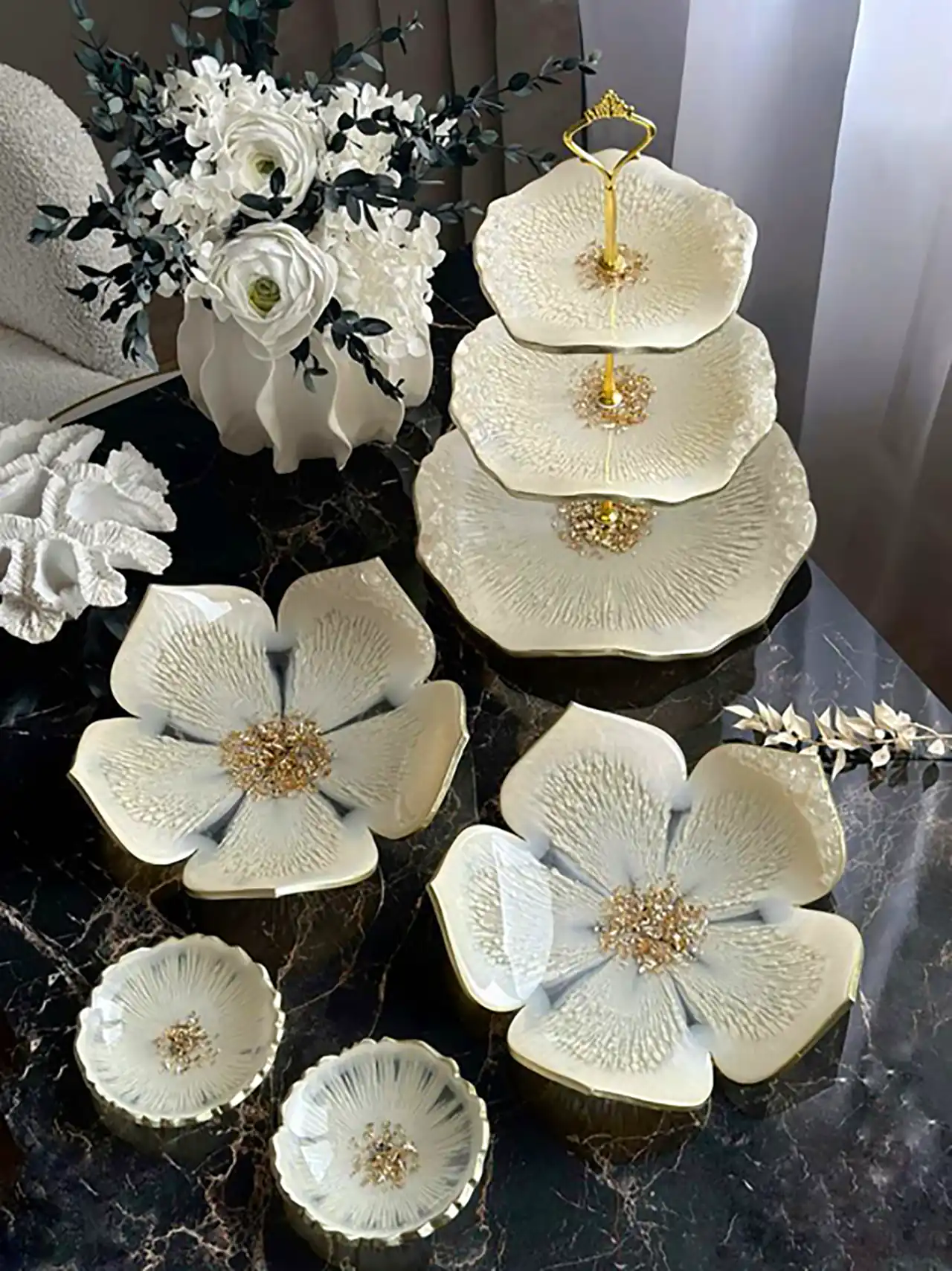 ظروف پذیرایی رزینی شیک